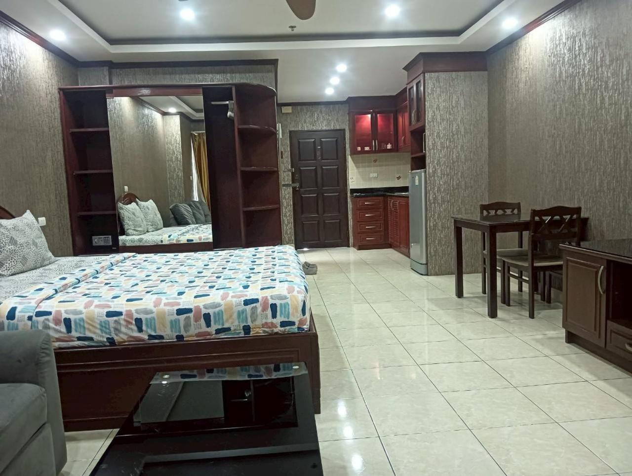 View Talay 6 Pattaya Beach By Anatolia Condo Suite Eksteriør bilde